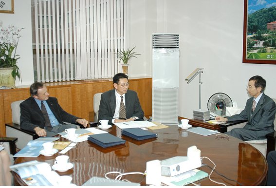 호주 퀸스랜드주 교환공무원 앤드류 맥커럴 방문