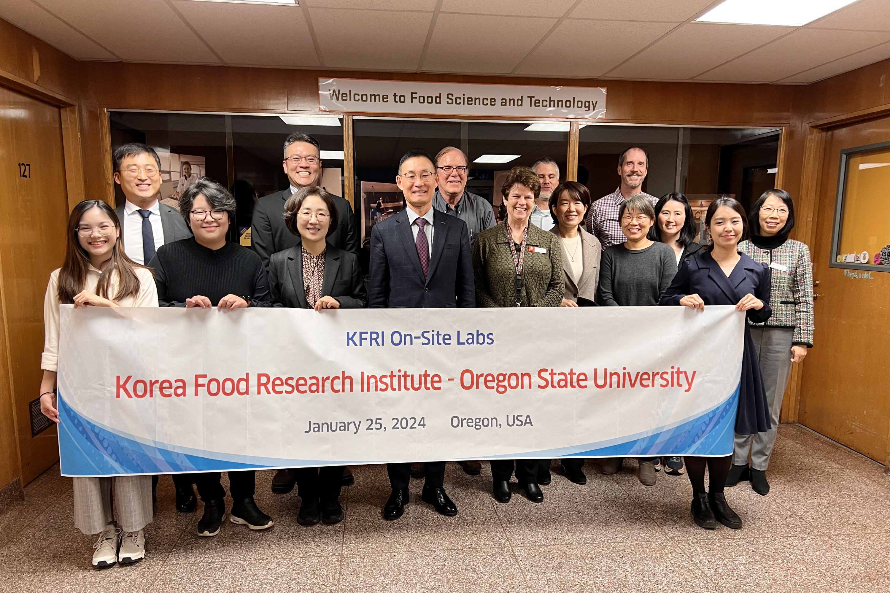 0125 미국 오리건주립대 On-Site Lab 현판식